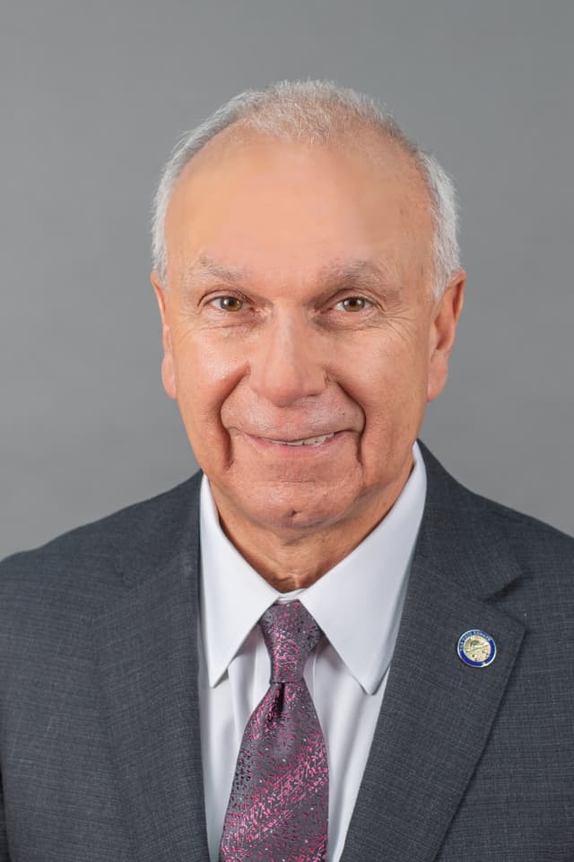 Sen. Jerry C. Cirino headshot